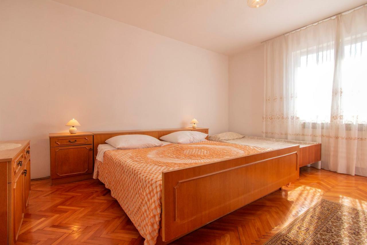 Irena'S Place A2 罗维尼 外观 照片